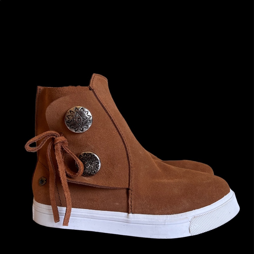 Minnetonka Moccasins